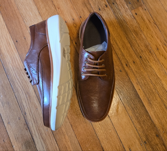 Men\'s Brown Perforated Leather Lace-Up Shoes